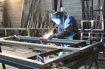 Metalworking, engines, pumps, machine-tools, metal and plastic machining contractors…